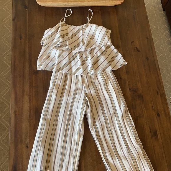 Honey Belle Pants - Honey Belle ruffle romper pantsuit small